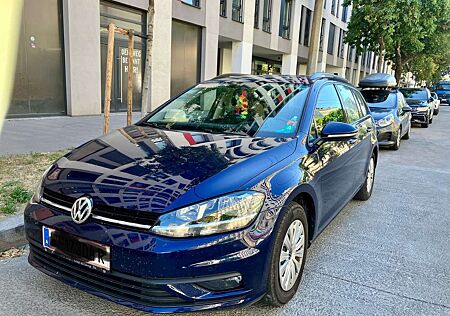 VW Golf Variant Volkswagen 1.6 TDI SCR Comfortline