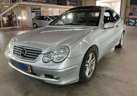 Mercedes-Benz C 320 (203.764)