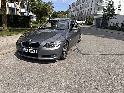 BMW 320 320i Coupe