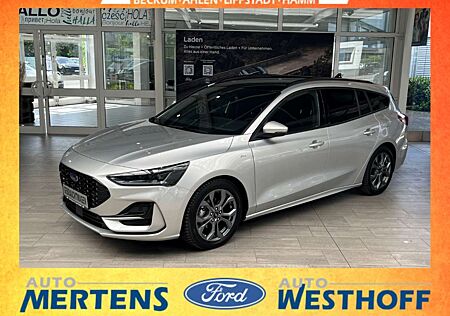 Ford Focus ST-Line Panorama + AHK + Matrix-LED