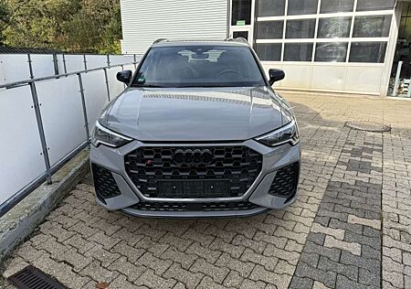 Audi RS Q3 2.5 TFSI quattro S tronic