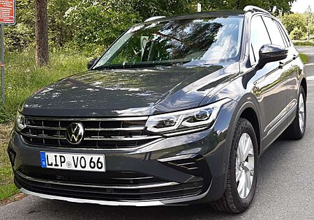 VW Tiguan Volkswagen 2.0 TSI 4M DSG Elegance Matrix LED AHK