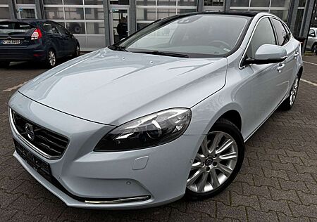 Volvo V40 D2 Summum Pano/Camera/Leder/Xenon