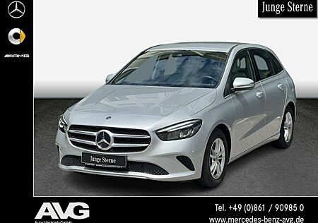 Mercedes-Benz B 180 d Style 7G MBUX NAV LED SHZ RKam PDC EasyP