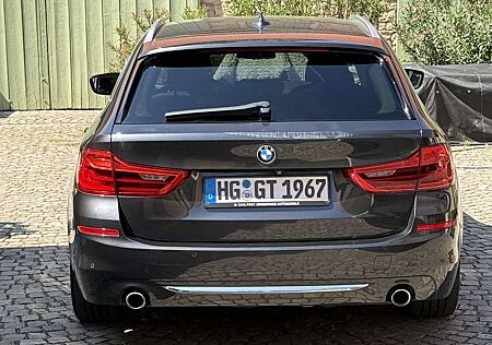 BMW 530d 530 xDrive Touring/Aut/HUD/AHK/LED