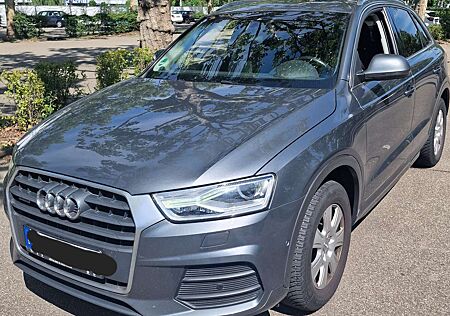 Audi Q3 2.0 TDI quattro S tronic design
