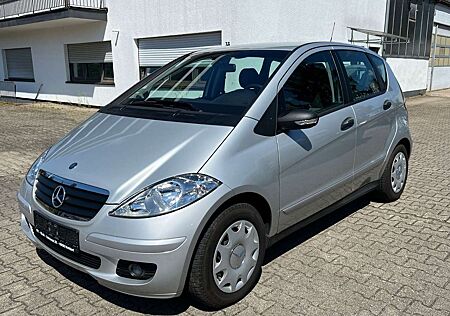 Mercedes-Benz A 150 - 1.Hand-Autom.-SHZ-Tempo-Allwetterreifen