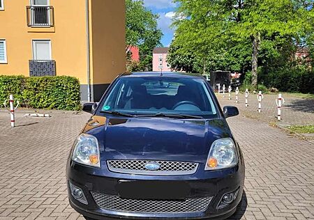 Ford Fiesta 1.4 *TÜV NEU *SITZHEIZ *2.HAND *KLIMA