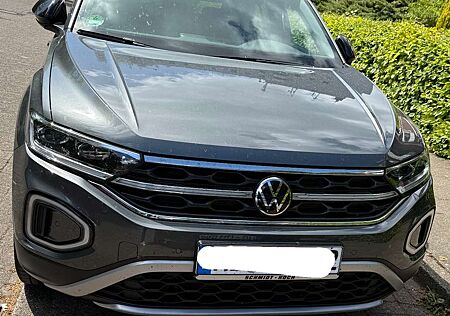 VW T-Roc Volkswagen Move mit Winterreifen auf Stahlfelgen
