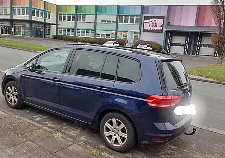VW Touran Volkswagen 1.6 TDI SCR BlueMotion Technology Trendline