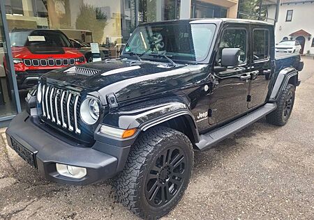 Jeep Gladiator Overland 4WD AHK top