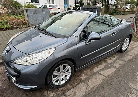 Peugeot 207 CC Cabrio Sonderm. JBL Tüv neu Klimatronik PDC