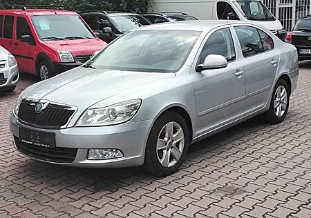 Skoda Octavia Lim. Elegance Erste Hand