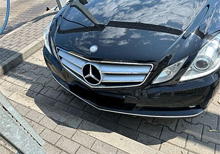 Mercedes-Benz E 250 CGI Cabrio BlueEFFICIENCY Automatik Avantgarde