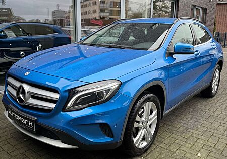 Mercedes-Benz GLA 180 Style 7G Navi Kamera Bi-Xenon Totwinkel