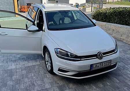 VW Golf Variant Volkswagen 1.6 TDI (BlueMotion Technology) DSG Comfortline