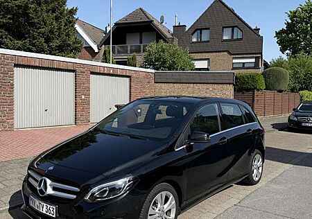 Mercedes-Benz B 180 B klasse Neicht Edation 7G 100000 km gelaufen