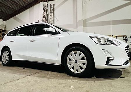 Ford Focus Turnier 1.6 Ti-VCT Ambiente Turbo