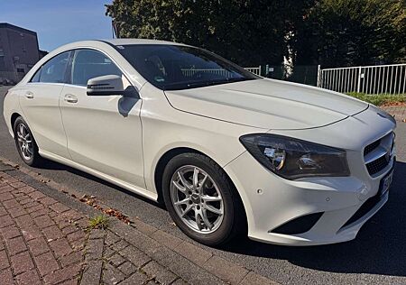 Mercedes-Benz CLA 220 CDI Limo Auto. Leder Navi TÜV