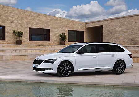 Skoda Superb Combi 2.0 TDI DSG Sportline
