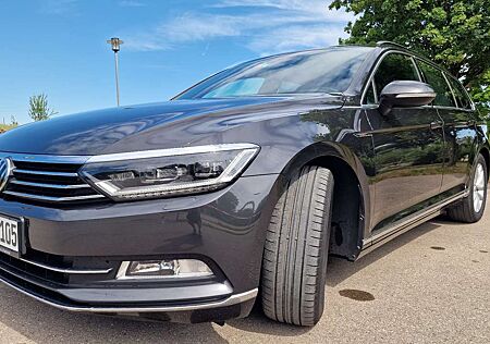 VW Passat Variant Volkswagen 4Motion DCC ACC DSG AHK HeadUp VirtualCo