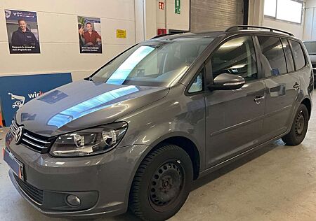 VW Touran Volkswagen 1.6 TDI DPF DSGComfortline