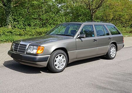 Mercedes-Benz E 200 200 TE