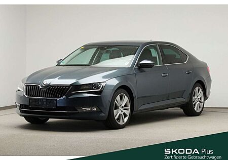Skoda Superb 1.8 DSG Style*NAVI*STHZ*PDC*XENON