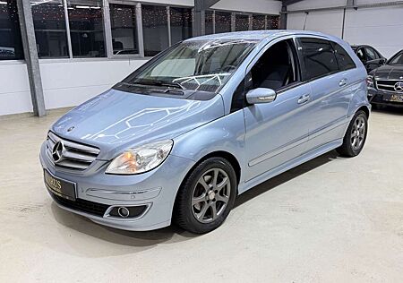 Mercedes-Benz B 200 - NAVI - SHZ - Harman-Kardon -TÜV NEU
