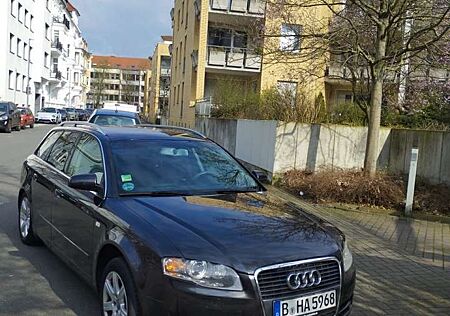 Audi A4 Avant 2.0 T FSI e