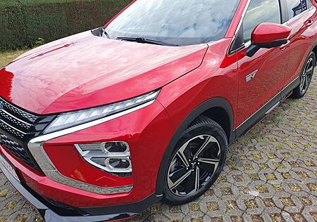 Mitsubishi Eclipse Cross Plug-Hybrid 4WD 360 kam. Head-displ