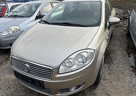 Fiat Linea 1.4 T-Jet 16V Emotion