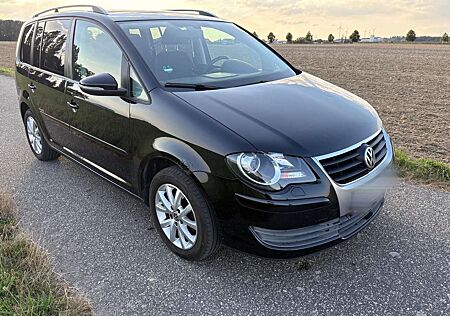 VW Touran Volkswagen Freestyle