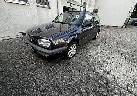 VW Golf Volkswagen 1.6 / 75PS / Schiebedach / 130k