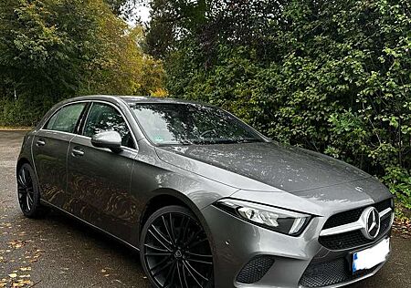 Mercedes-Benz A 220