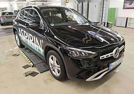 Mercedes-Benz GLA 180 (247.784)