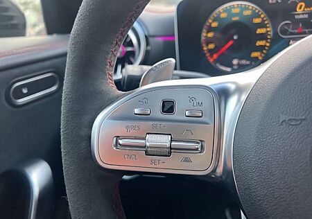 Mercedes-Benz CLA 35 AMG 4Matic Shooting B Speedshift 7G-DCT