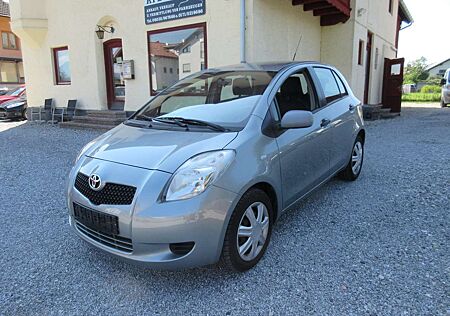 Toyota Yaris 1.3 VVT-i Cool nur 64000km 1. Hand