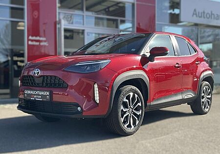 Toyota Yaris Cross Hybrid AWD-i Team D, Allrad, Navi