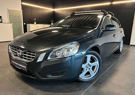 Volvo V60 Kombi Momentum 2.0 D / Navi+Pdc+Mfl+Tempomat