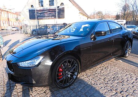 Maserati Ghibli LIMOUSINE 3.0 V6 *VOLLAUSSTATTUNG*
