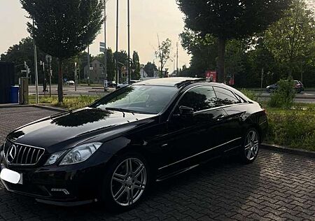 Mercedes-Benz E 220 CDI BlueEfficiency (207.302)