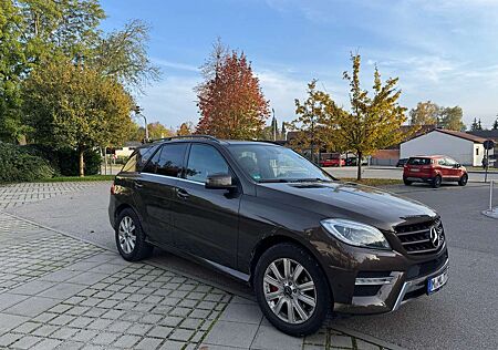 Mercedes-Benz ML 350 BlueTEC 4MATIC 7G-TRONIC AMG Paket