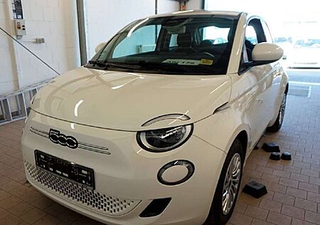 Fiat 500E 320 Km Reichweite Navi - Klimaautomatik