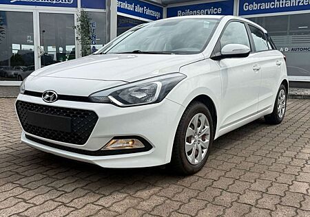 Hyundai i20 blue Basis