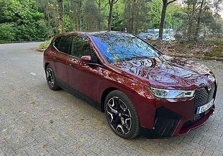 BMW iX xDrive40