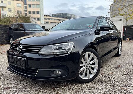 VW Jetta Volkswagen VI 1.4(160PS) Highline/KLIMA/SHZ/NAVI/TÜV