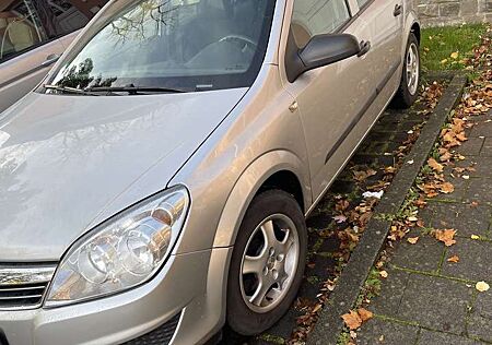 Opel Astra gebraucht kaufen Opel Astra 1.4 Easytronic Selection 110 Jahre