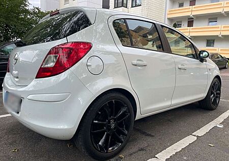 Opel Corsa 1.2 LPG Color Edition