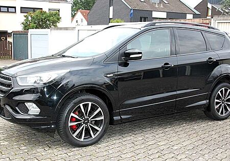 Ford Kuga 2,0 TDCi 4x4 ST-Line PowerShift Panorama
